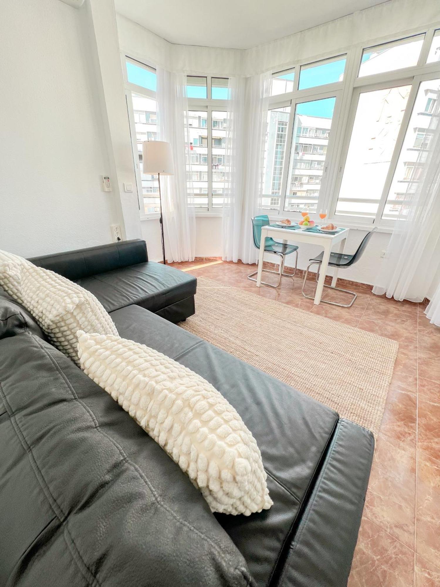 Apartamento Cozy & Bright Flat Torremolinos Centre Exterior foto